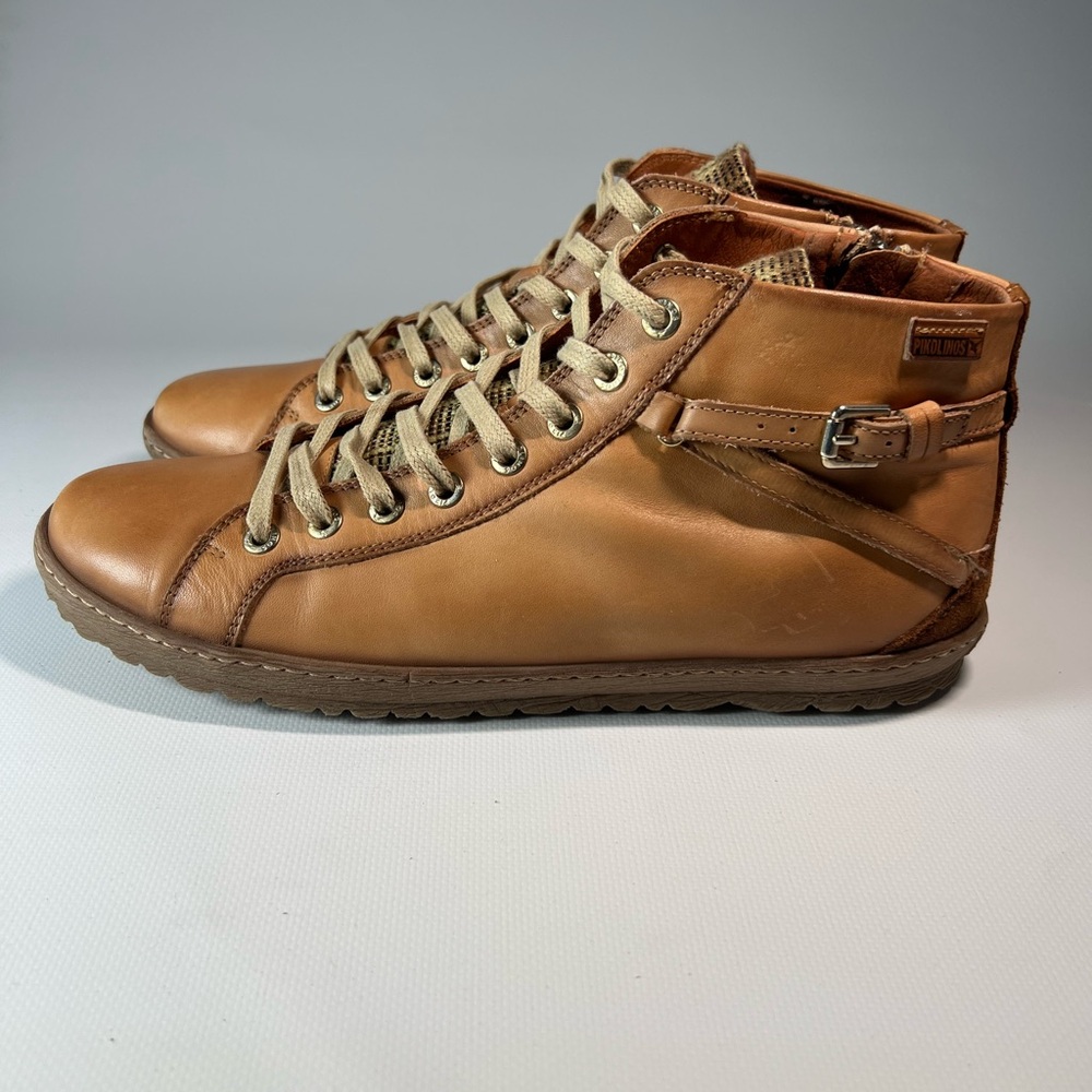 Pikolinos Women’s Tan High-Top Sneakers with Plaid Lining (11)